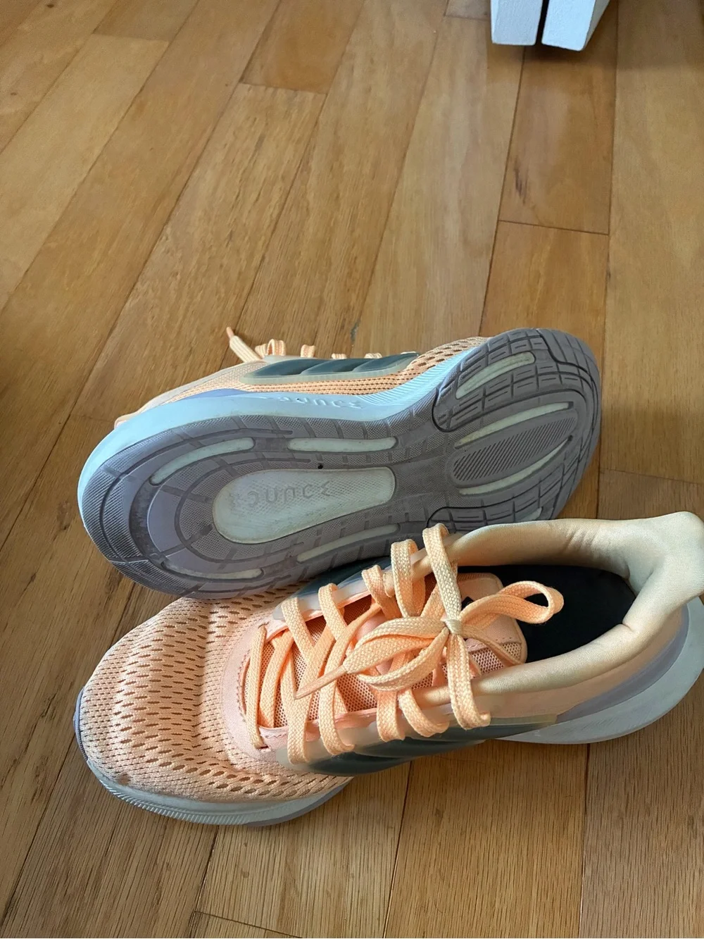 adidas Women’s Peach Athletic Running Shoes with Blue Accent Stripes